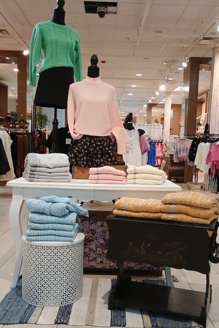 All Woman's Tops