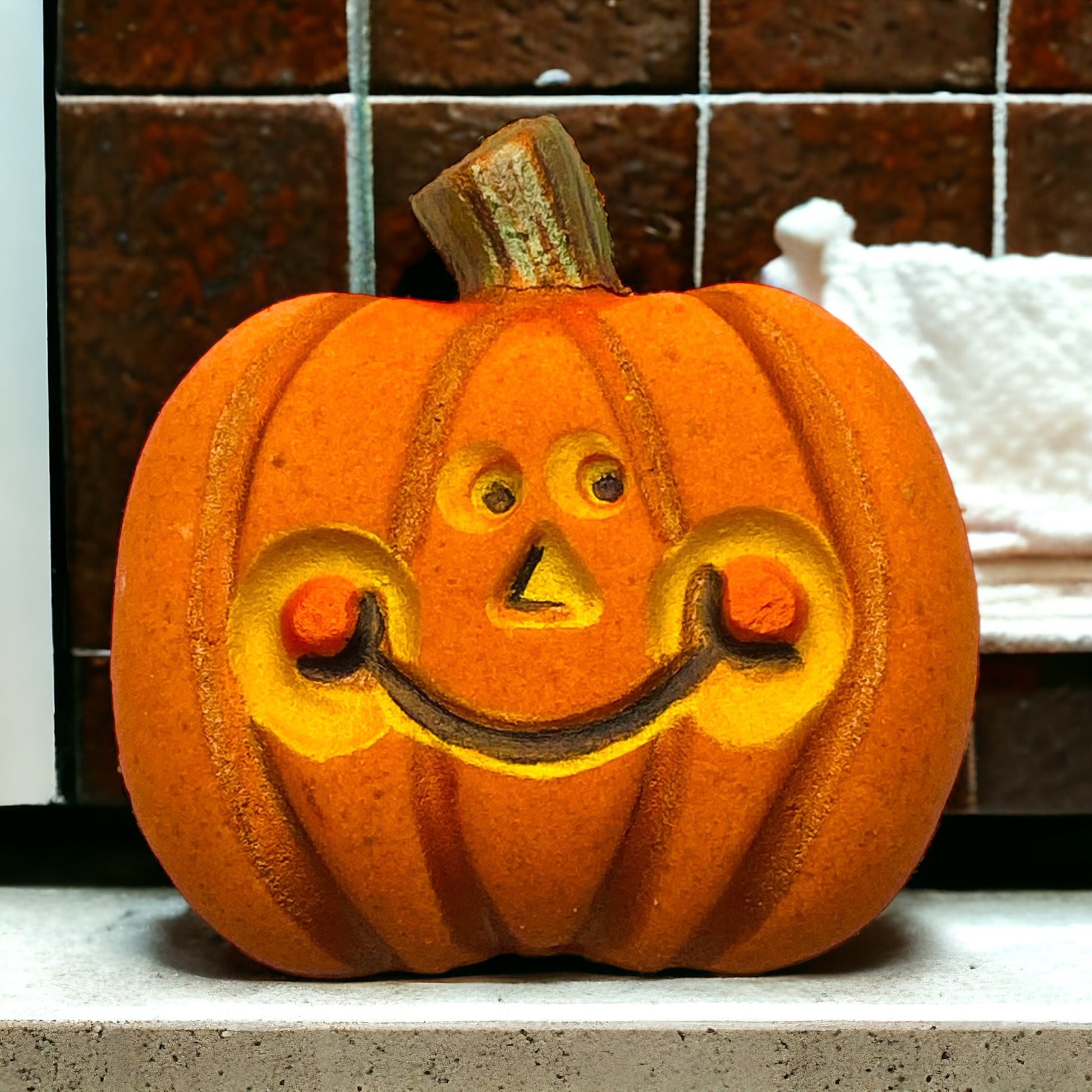 Happy Face Pumpkin Bath Bomb - Calla Lily Cosmetics + CL kids