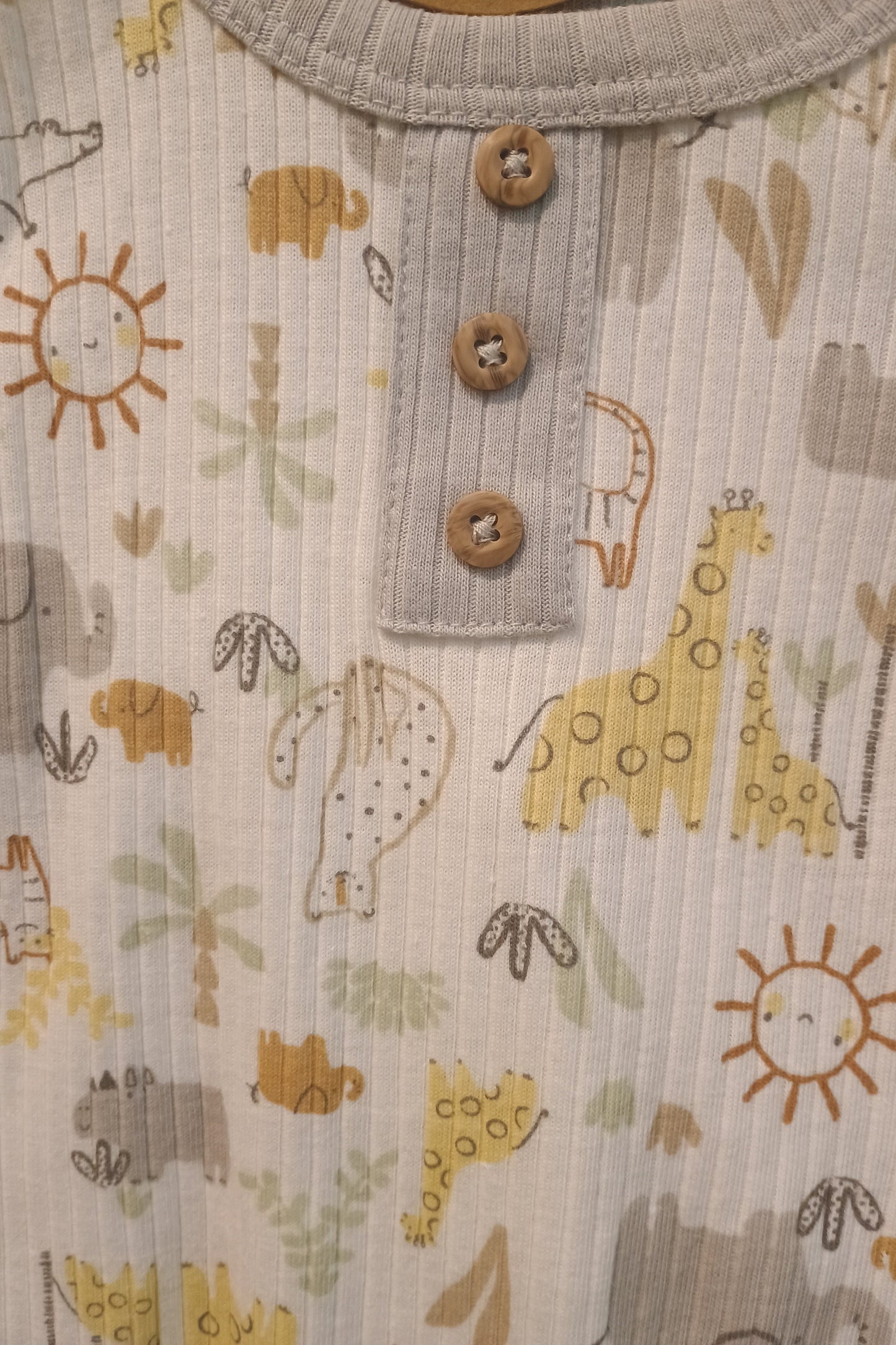 Shirt with animals