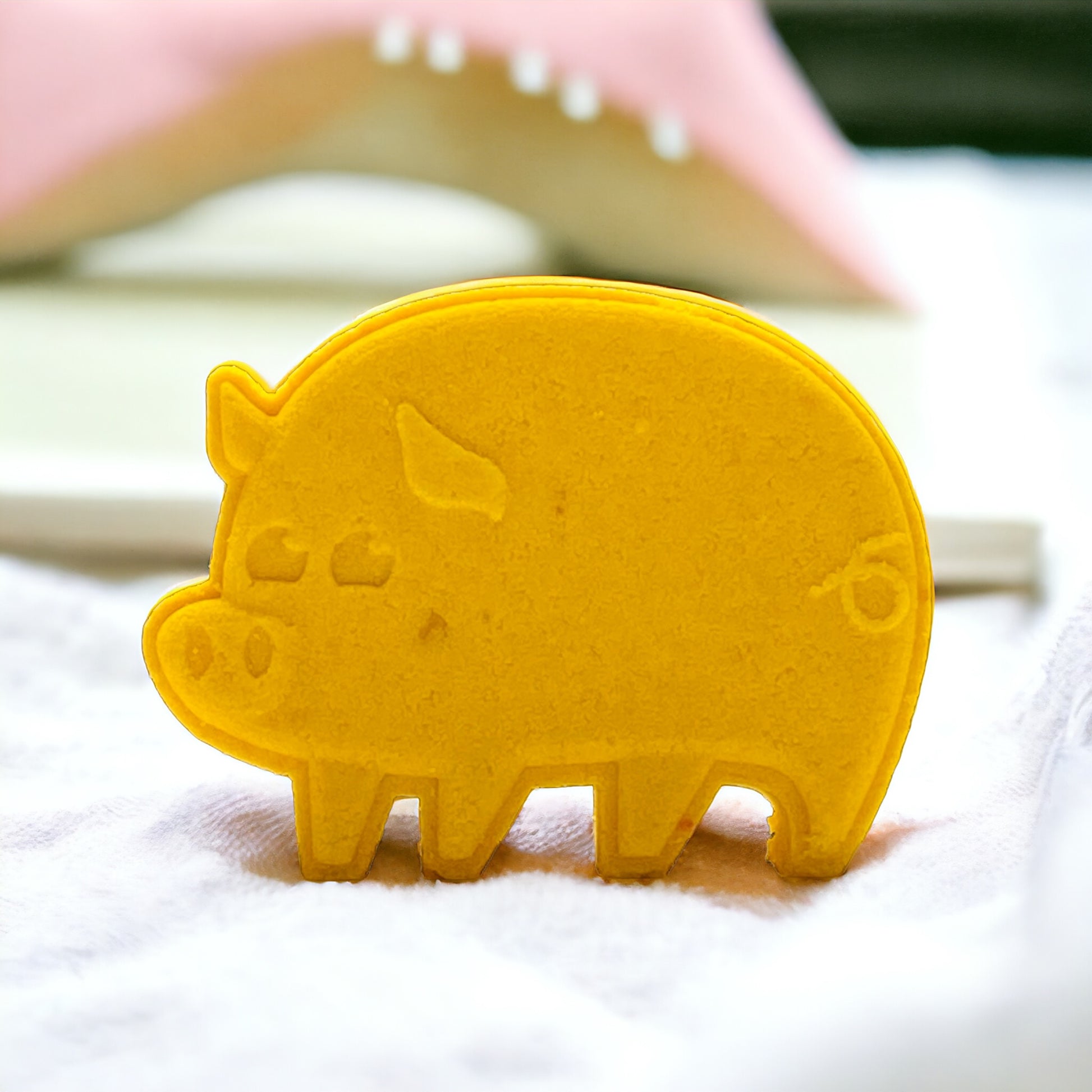 Piggy Bath Bomb - Yellow - Calla Lily Cosmetics + CL kids