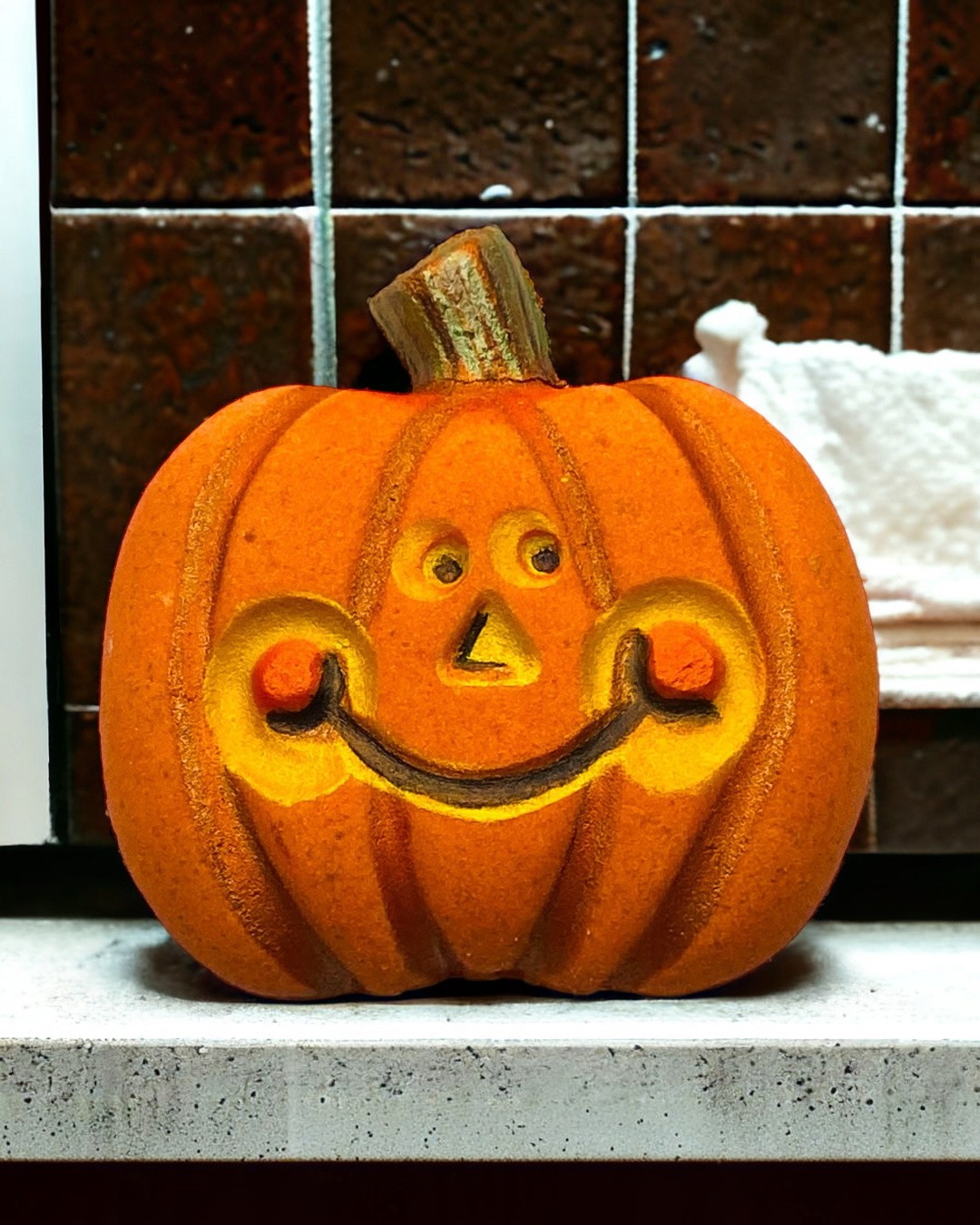 Happy Face Pumpkin Bath Bomb - Calla Lily Cosmetics + CL kids