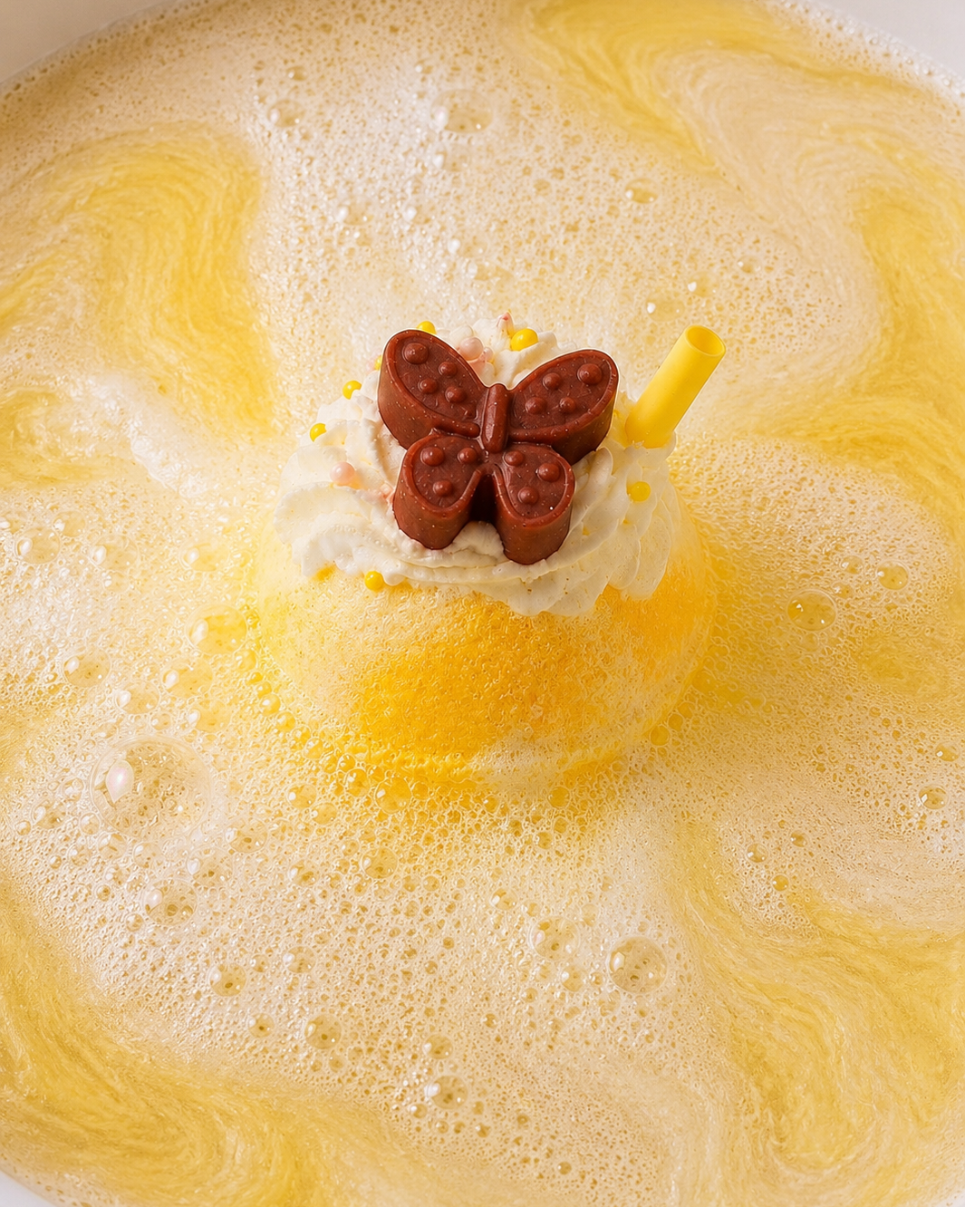 Bubbly Ball Bath Bomb l Pineapple l Yellow