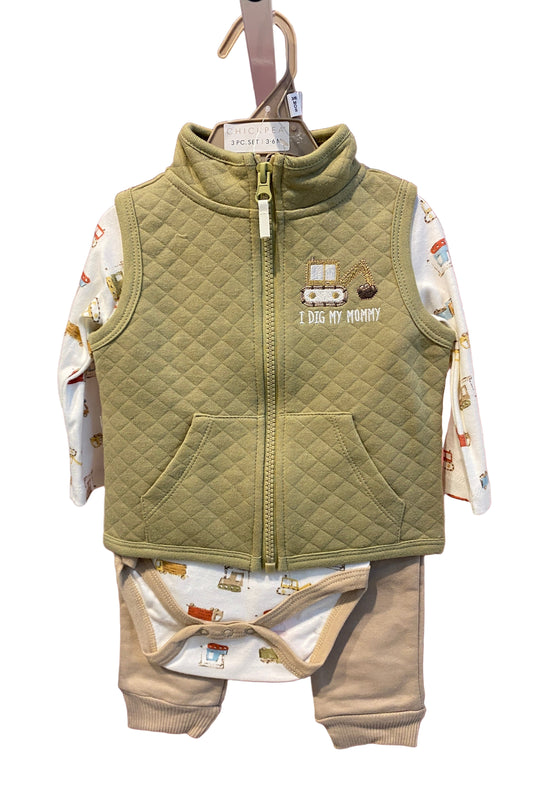 Green baby outfit with quilted design 